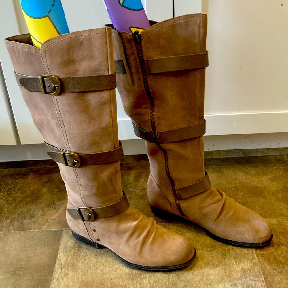Bass Corsica tan tall boots